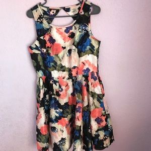 Cutout Floral Dress!